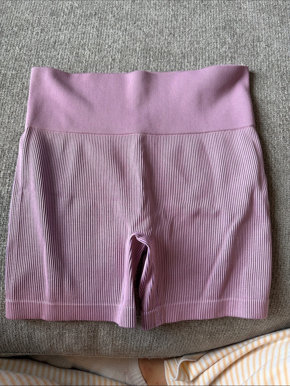 Colsie Ribbed High-Waist Bike Shorts – Light Pink